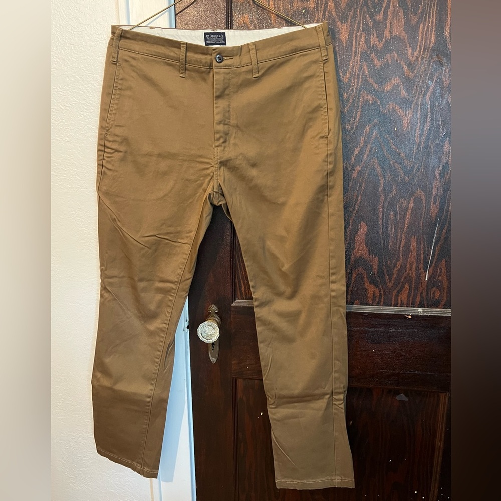 Levi Strauss & Co chino pants